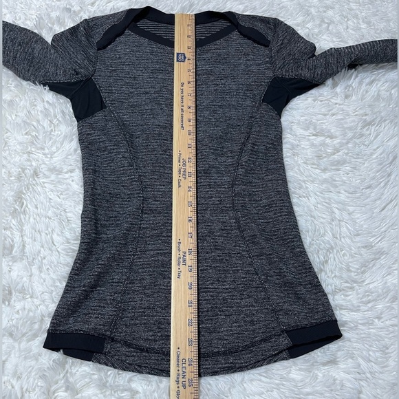 Lululemon | Base Runner Long Sleeve Heathered Black/Black Top - Picture 6 of 6